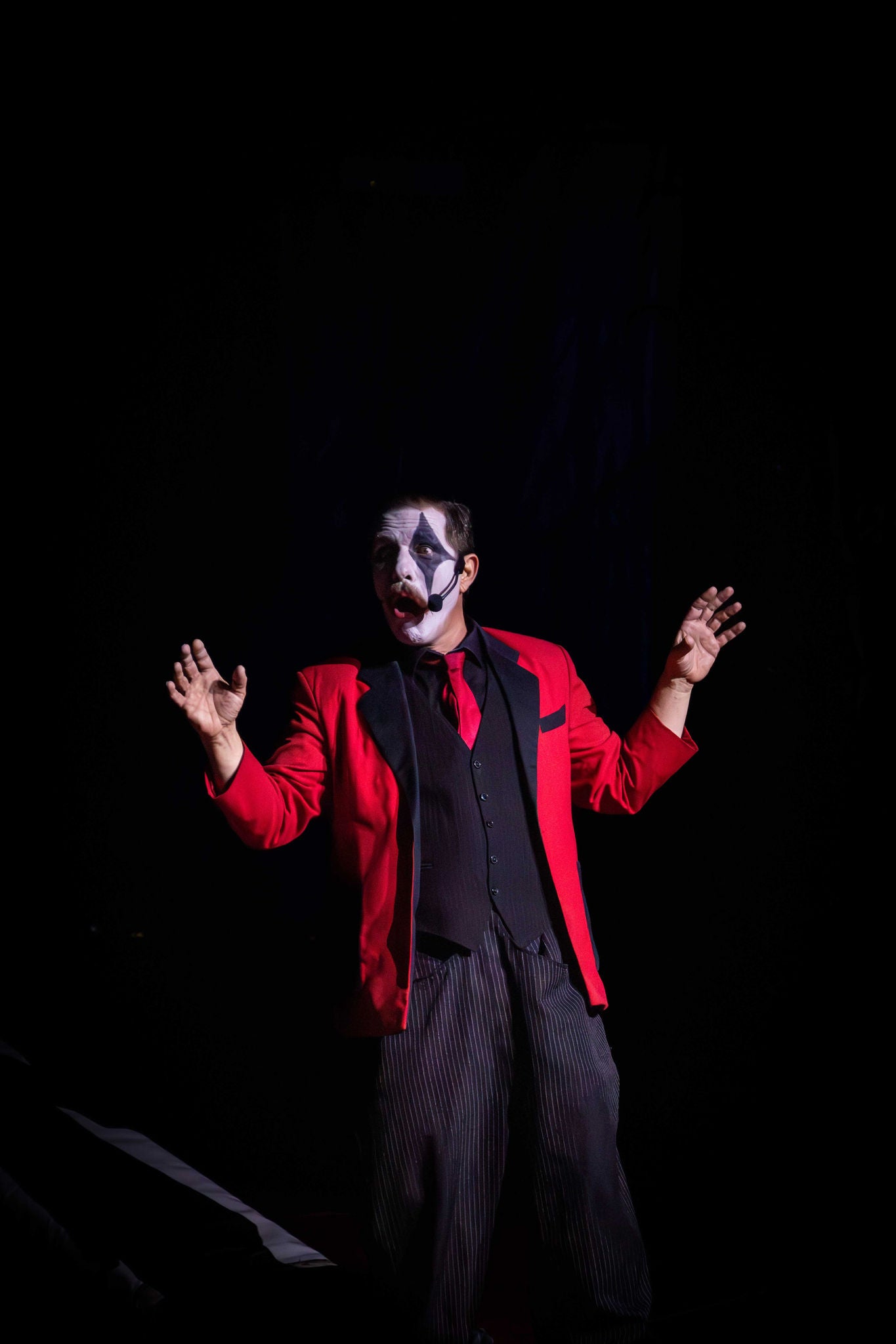 Freaky Circus : spectacle familial à Halloween Walibi