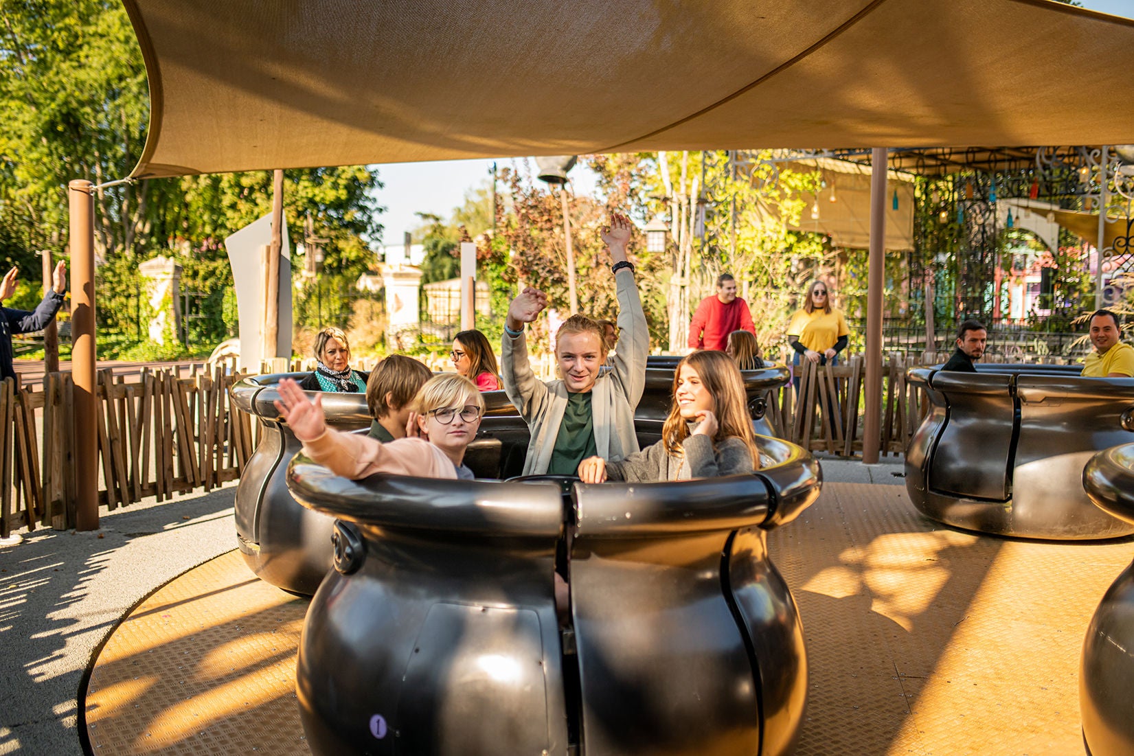 attraction familiale walibi rhône alpes